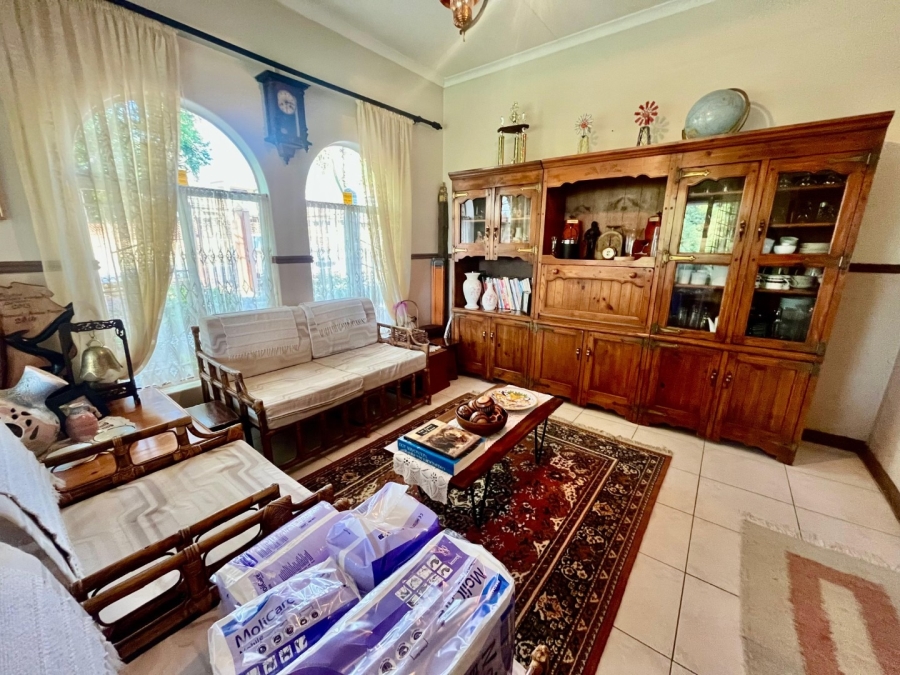 4 Bedroom Property for Sale in Safari Gardens North West